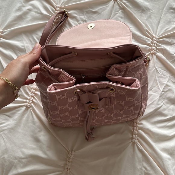 BRAND NEW NEVER USED BEBE medium bag pack - Picture 6 of 7